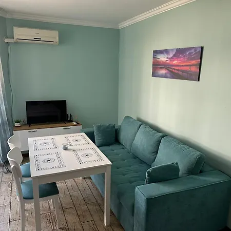 Apartment трявна бийч